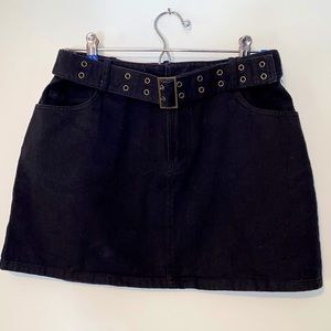Forever 21 Black Jean Mini Skirt with Belt Size Medium